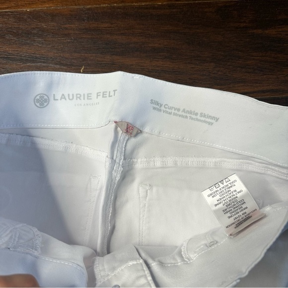 Laurie Felt White Curve Silky Denim Skinny Jeans Slit Hem - Picture 4 of 5
